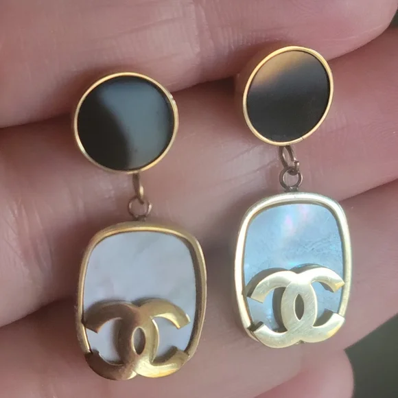 GOLD EARRINGS✨️ - Picture 2 of 4